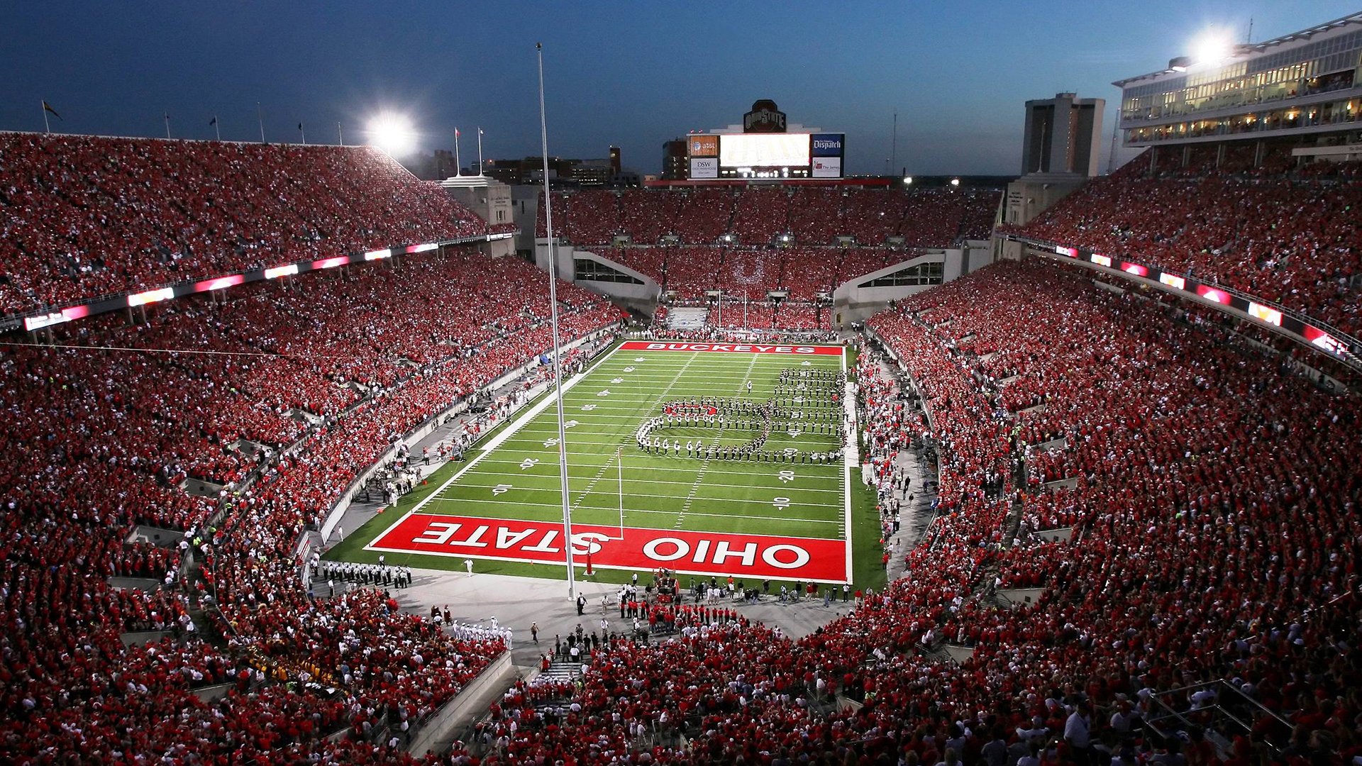 乐鱼体育平台官网-城市赛事停车指引发布助力观众高效到场与离场,城市赛官网